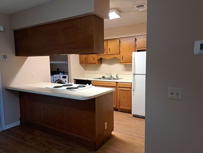 Building Photo - 1514 Kraft Ave