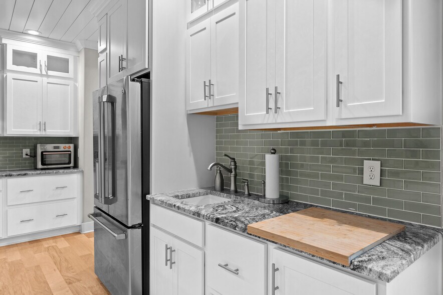 Building Photo - 1136 Secretariat Dr