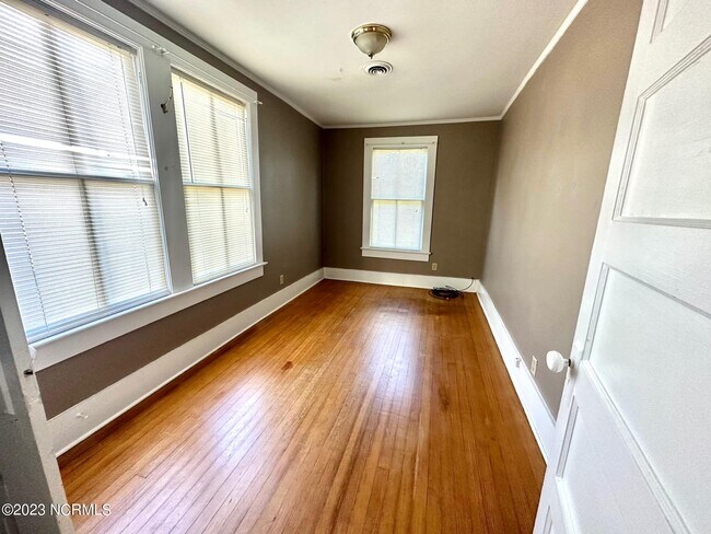 Building Photo - 416 Craven St