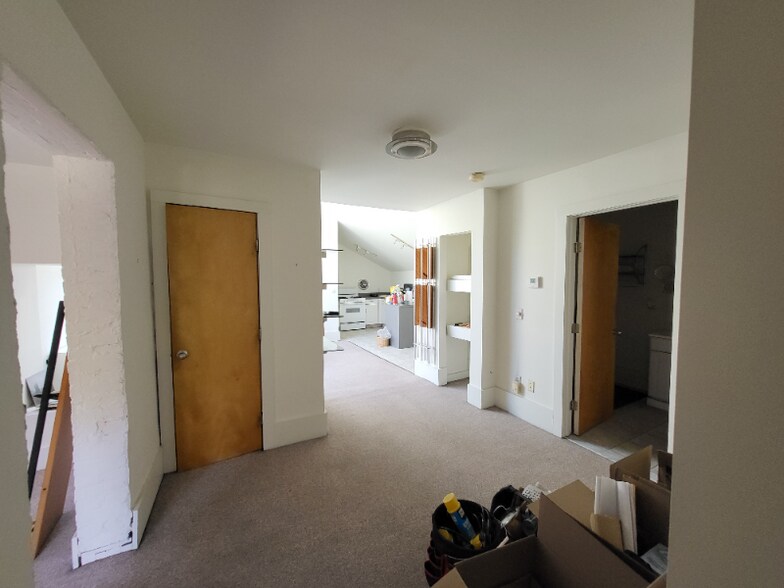 Primary Photo - 2135 W 30th St