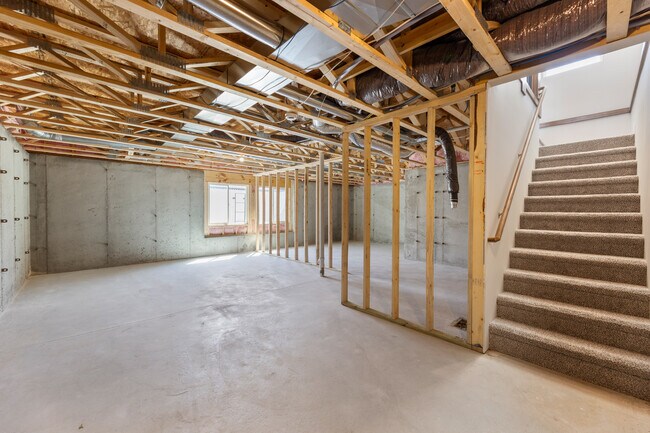 Building Photo - 726 ELMWOOD St