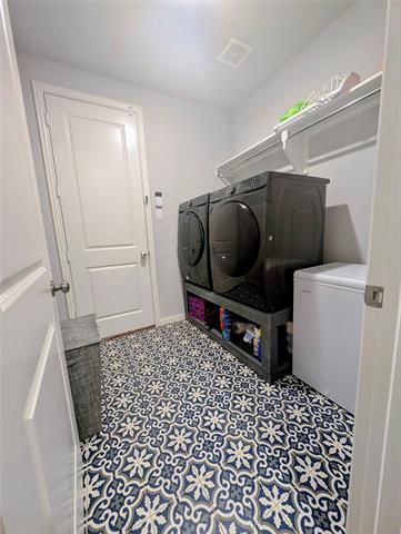 Building Photo - 1506 Red Rose Trl