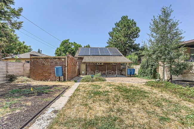 Building Photo - 1564 Tamarac St