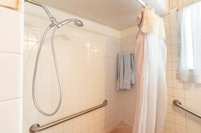 Building Photo - 3630 W 66th St