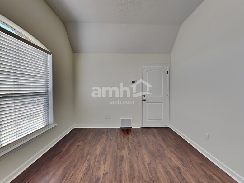 Building Photo - 13136 Braybourne Pkwy