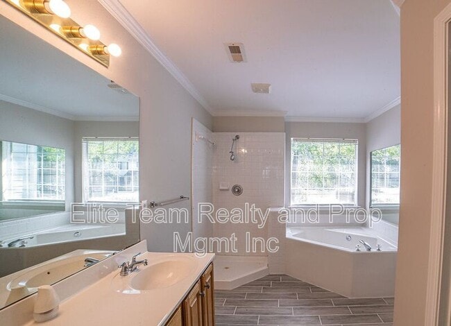 Building Photo - 3503 Brooktree Ln