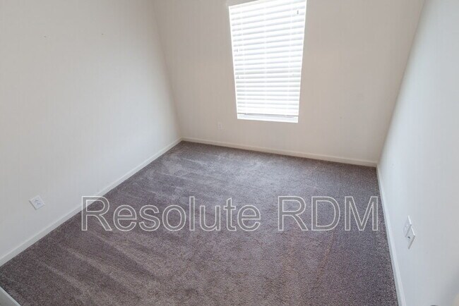 Building Photo - 12075 Scoria Dr