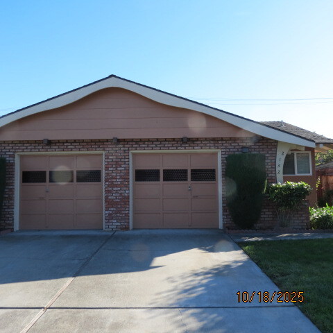 Front - 2132 Town and Country Ln
