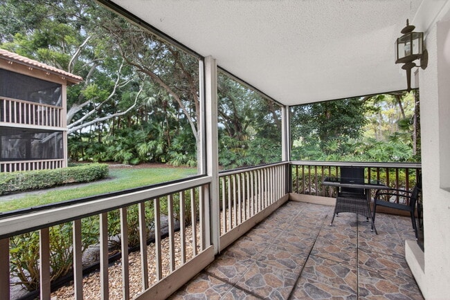 Building Photo - 611 Brackenwood Cove