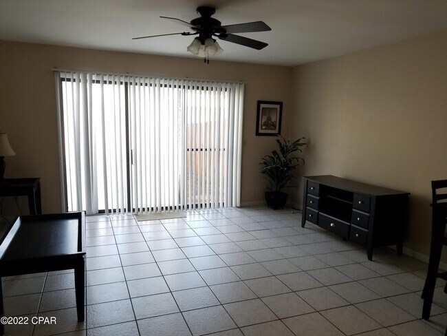 Building Photo - 8126 Surf Dr