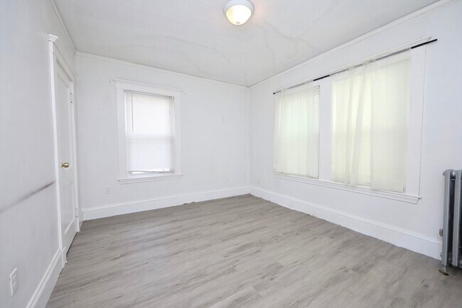 Building Photo - 63 Pinckney St