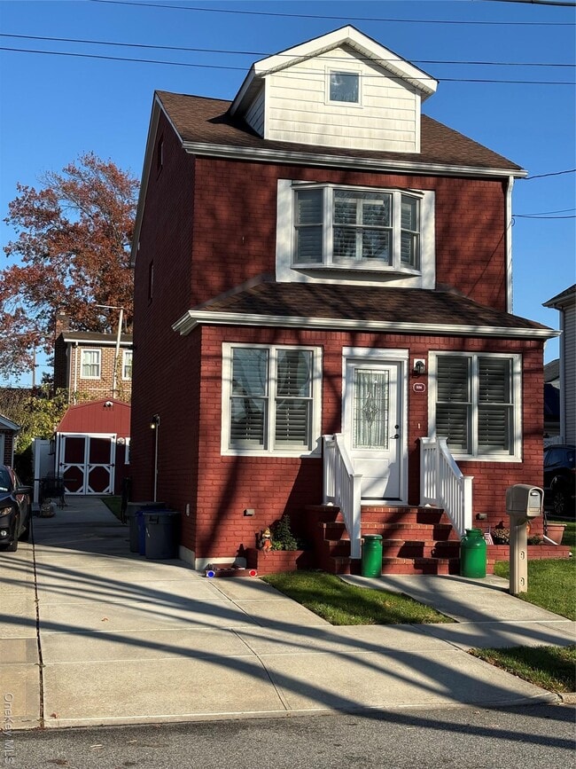 Building Photo - 536 N 6th St