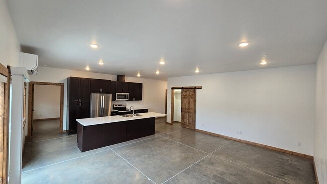 Building Photo - 2215 Steamboat Ln