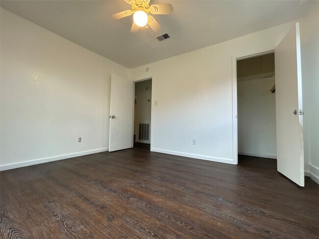 Building Photo - 4803 Geraldine St