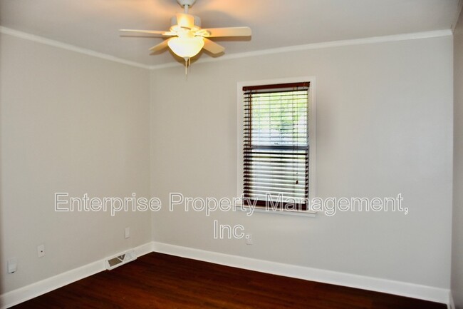 Building Photo - 3238 Highland Park Pl