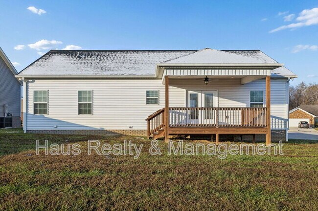 Building Photo - 207 Bedford Ct