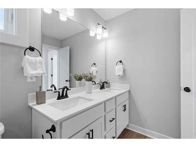 Building Photo - 11560 203rd St W