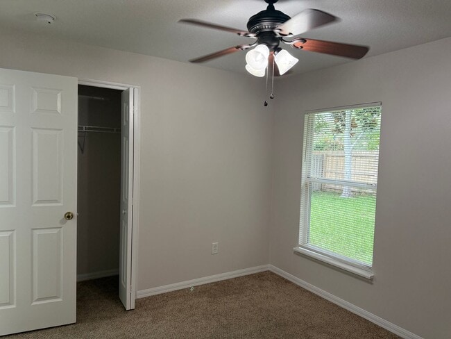 Building Photo - Spacious 4 bedroom home in Lake Mary