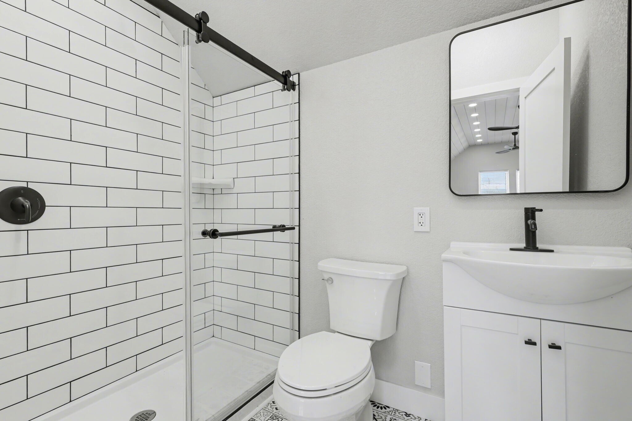 Building Photo - 1003 W Colorado Ave