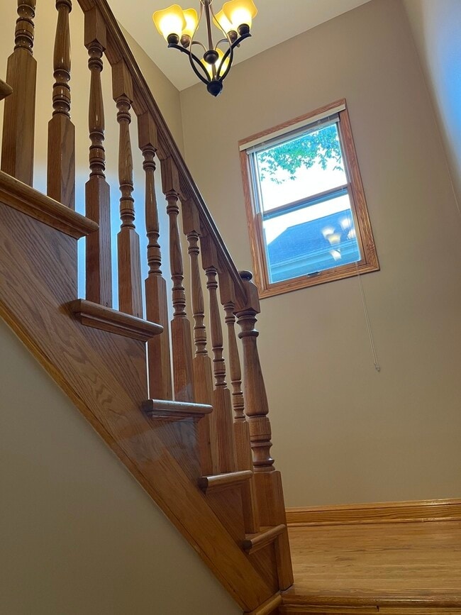 Building Photo - 934 Winnetka Terrace