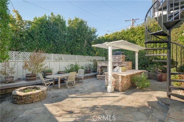 Building Photo - 2201 Agnes Rd