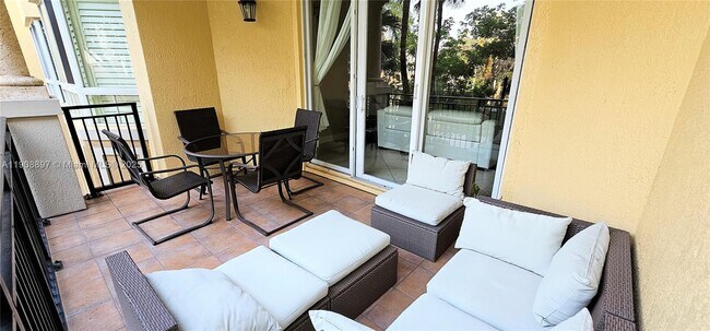 Building Photo - 16102 Emerald Estates Dr