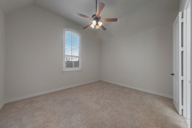 Building Photo - 109 Meadowlands Dr