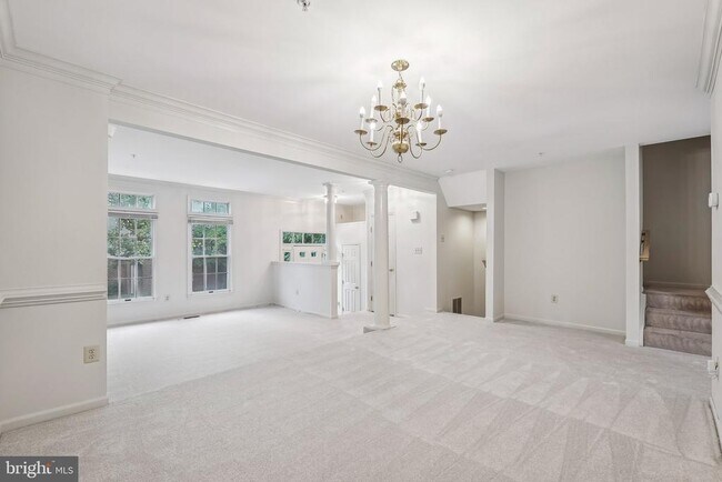 Building Photo - 15831 Glacier Ct