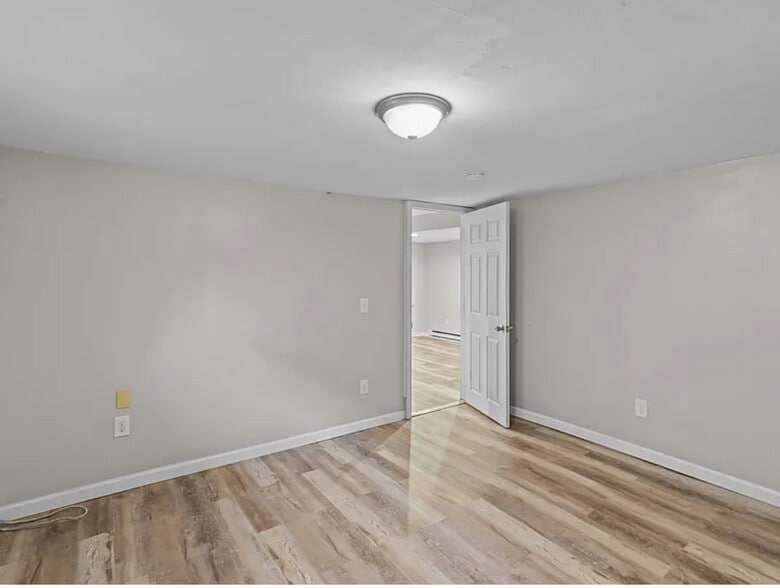 Building Photo - 67 Armington St