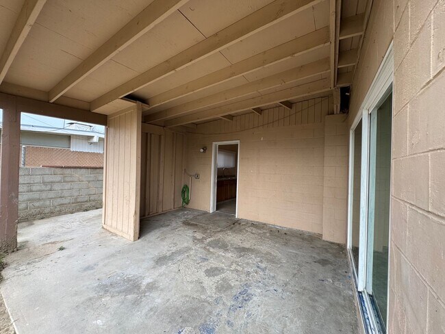 Building Photo - 2654 E Saginaw Way