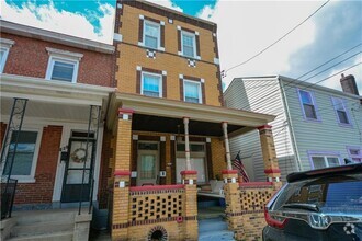 Building Photo - 180 S 17th St