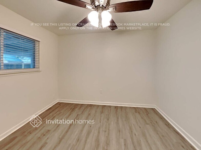 Building Photo - 10527 Mills Walk Dr