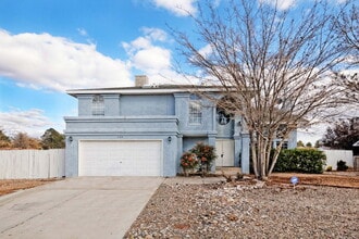 Building Photo - 2 Story, 4 BR, 2205 SF home off Southern Blvd in Rio Rancho