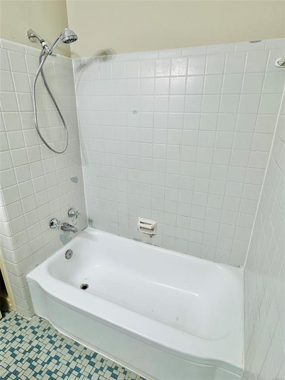 Building Photo - 320 Green Ridge Rd