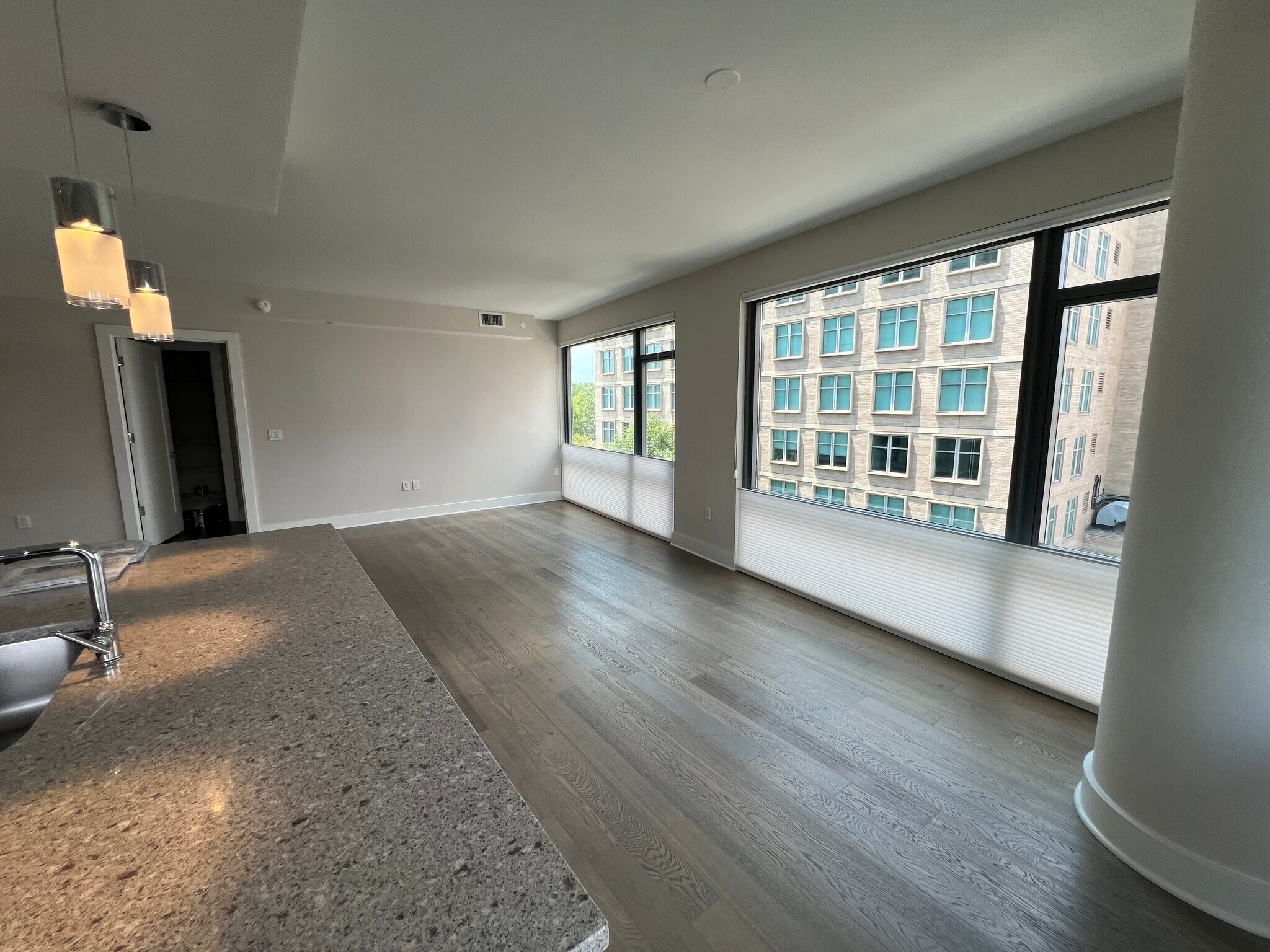 Dining/Living - 4960 Fairmont Ave