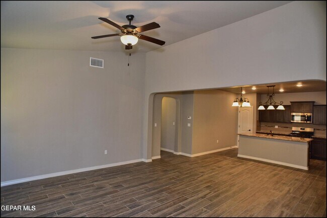 Building Photo - 2120 Thomas Lackland St