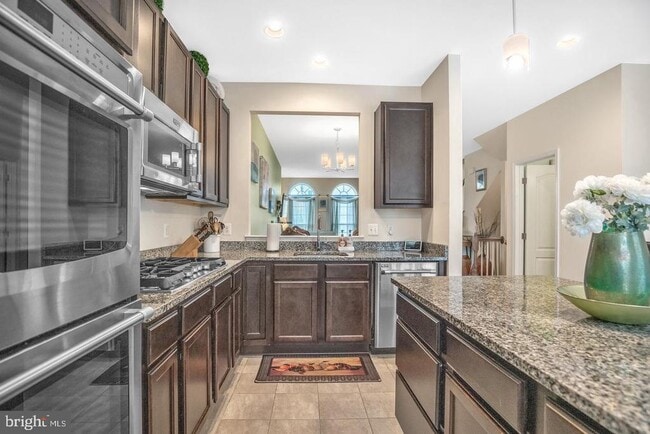 Building Photo - 1601 Wesbourne Dr