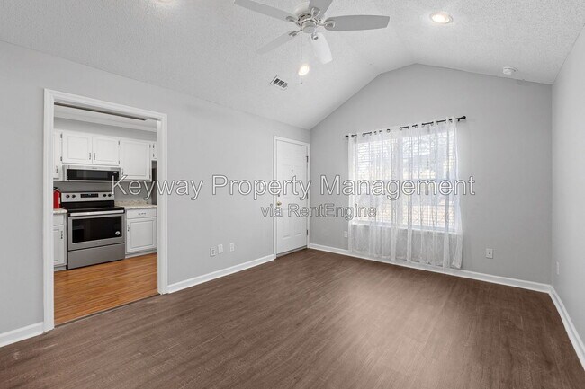 Building Photo - 18 Fowkewood Ct