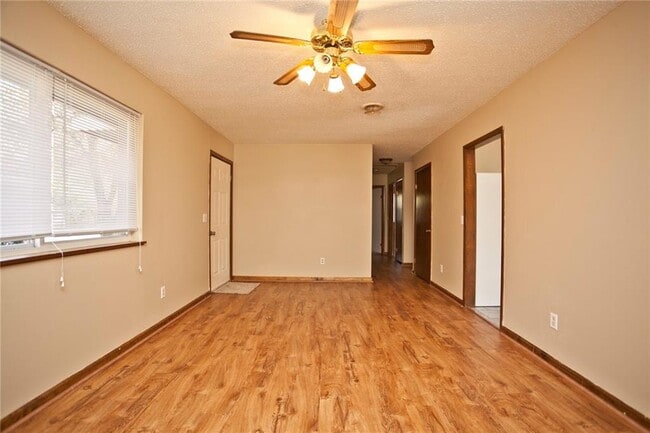 Building Photo - 311 Willow Ave