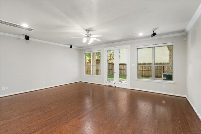 Building Photo - 5337 Nolda St