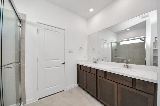 Building Photo - 9026 Selwyn Pointe Wy