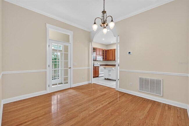 Building Photo - 6827 S Trask St