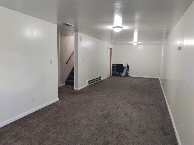 Building Photo - 1601 Canyon Rd
