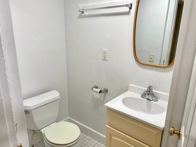 Building Photo - 18 Fisk Plz