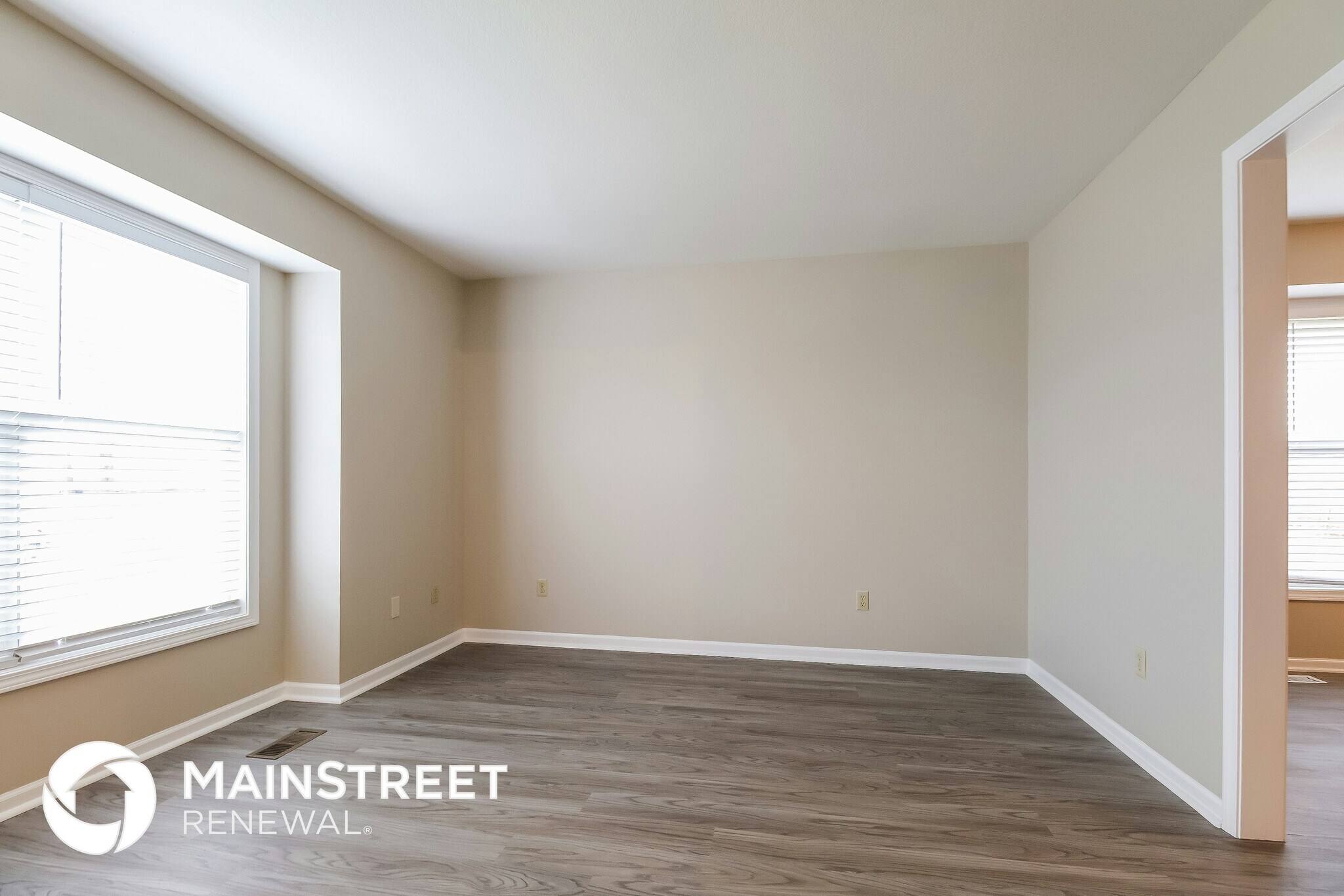 Building Photo - 1706 Sunset Dr