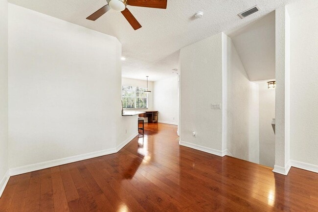 Building Photo - 105 Harbors Way
