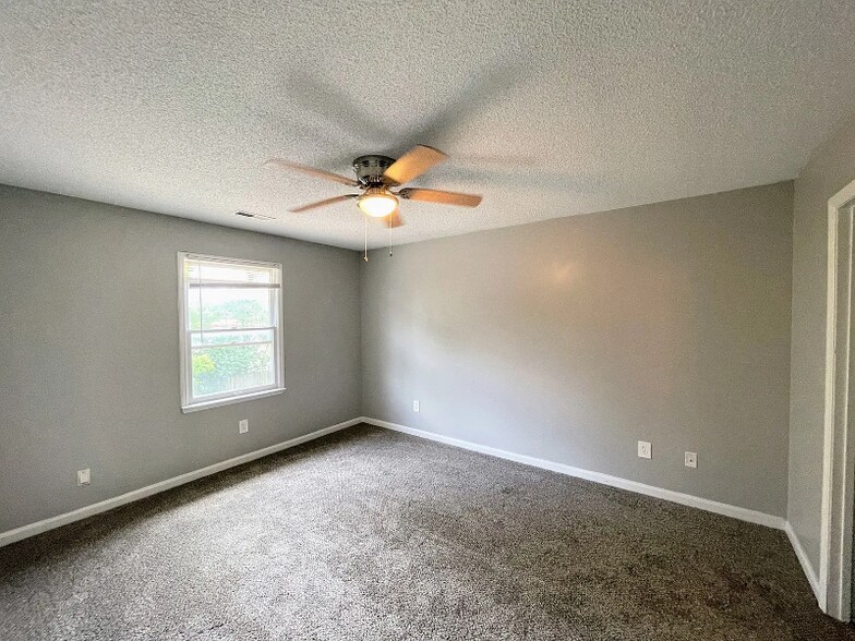 Building Photo - 4419 Torrance Dr NW