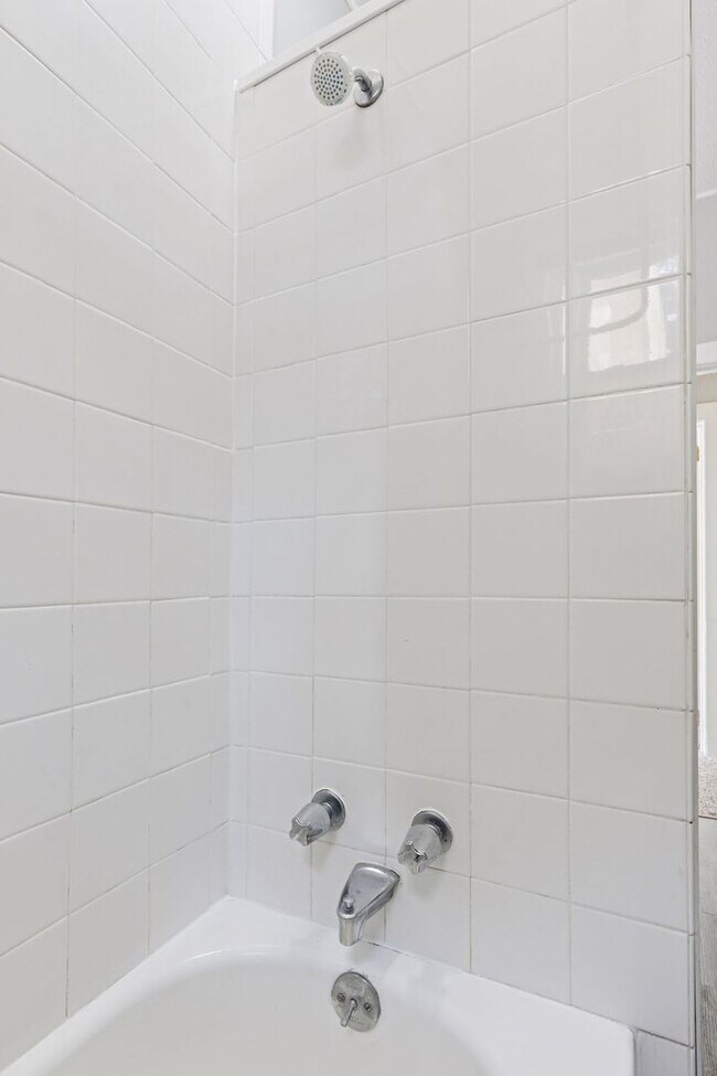 Building Photo - 3754 S Delaware St