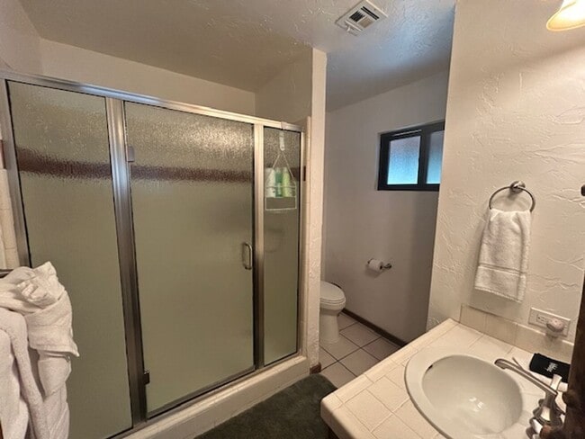 Building Photo - Moonridge 2 Bedroom/2 Baths