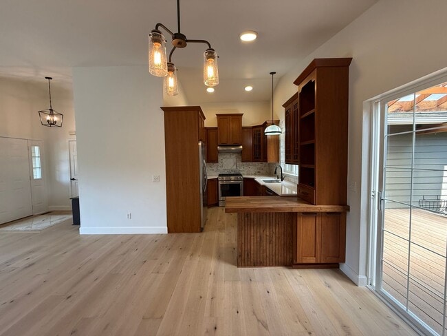 Building Photo - 15419 Mulberry Dr SE